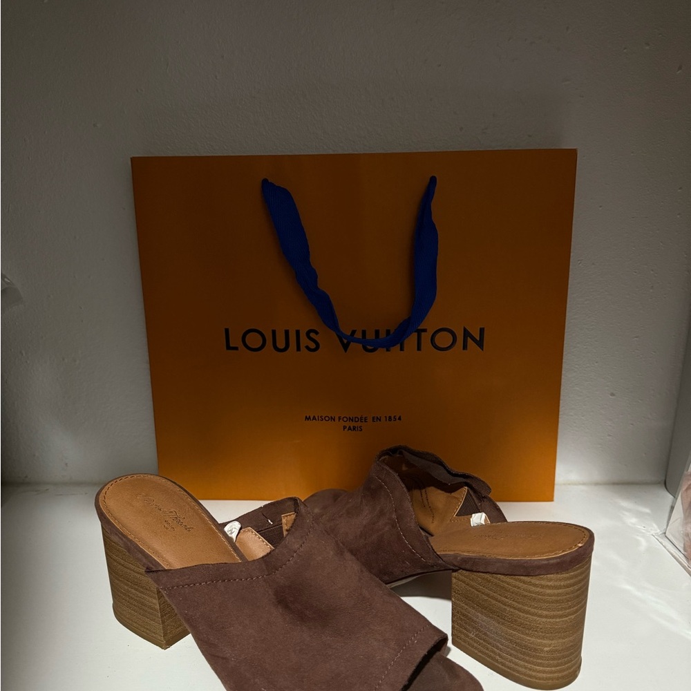 Universal Threads Brown Suede Block Heel Mule - Women